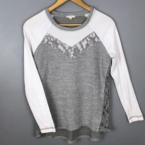 Crescent Lace color-block Pullover sweater